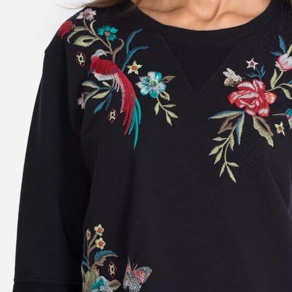 Johnny Was Gen French Terry Pullover Floral Embroidered Top Sweatshirt Black New - Picture 4 of 9